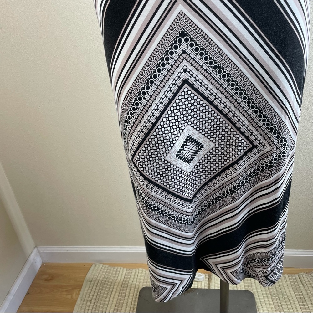 SOMA Geometric Print Sleeveless Maxi Dress in XS - Picture 10 of 12